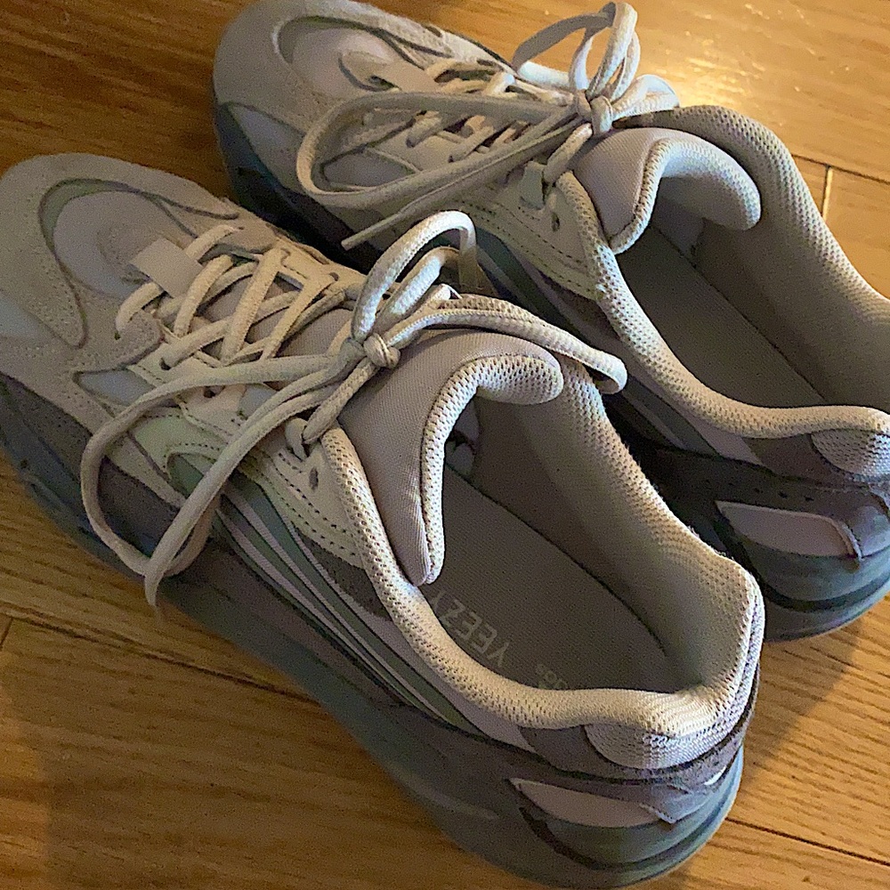 Yeezy 700s